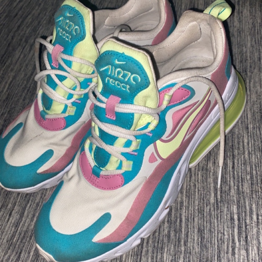 Nike 270 womens react ** bloom colorway size 7